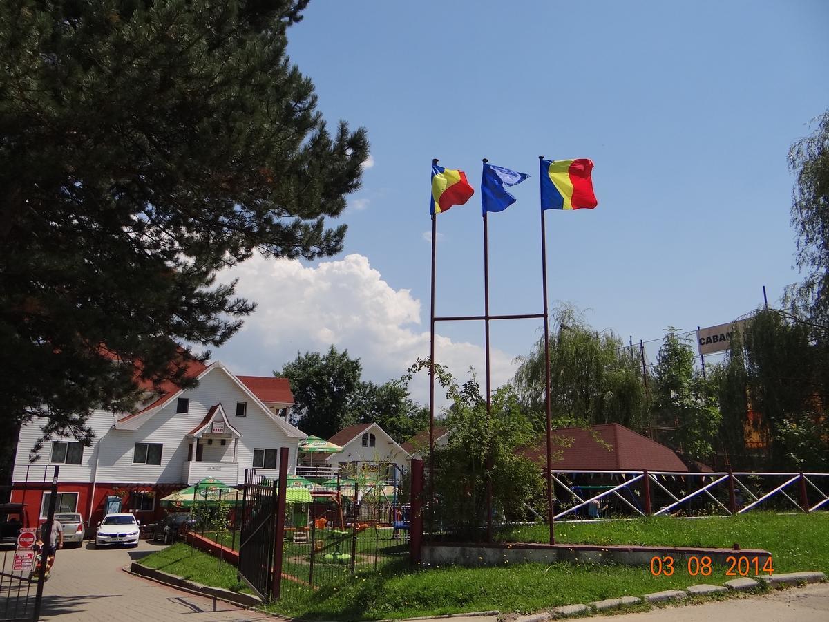 Cabana Pensiune La Brazi Vulcan  Екстер'єр фото