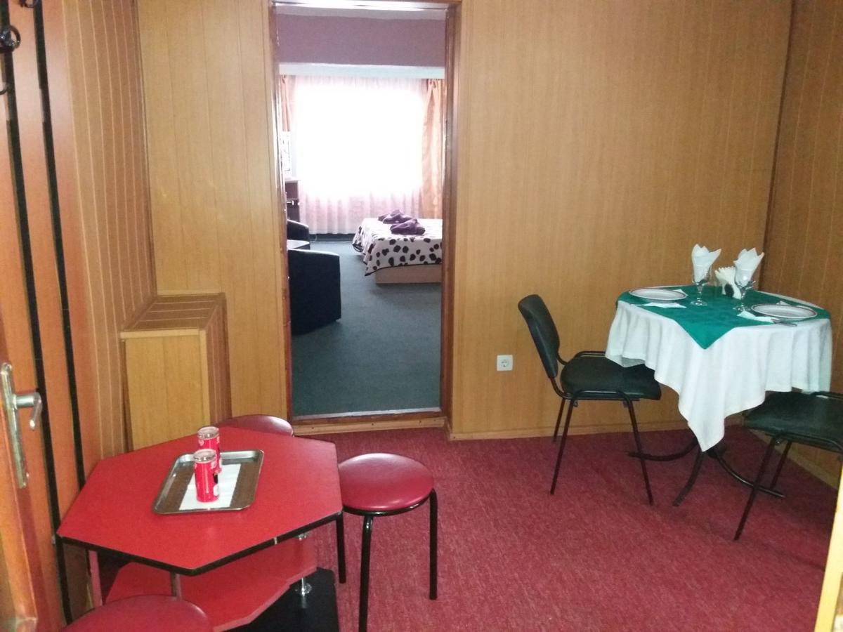 Cabana Pensiune La Brazi Vulcan  Екстер'єр фото